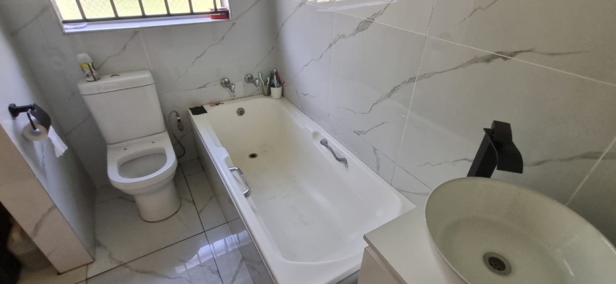 0 Bedroom Property for Sale in Crystal Park Gauteng