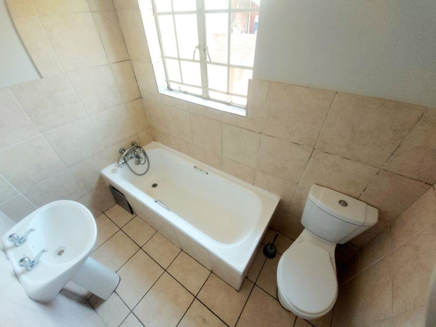 2 Bedroom Property for Sale in Pretoria Gardens Gauteng