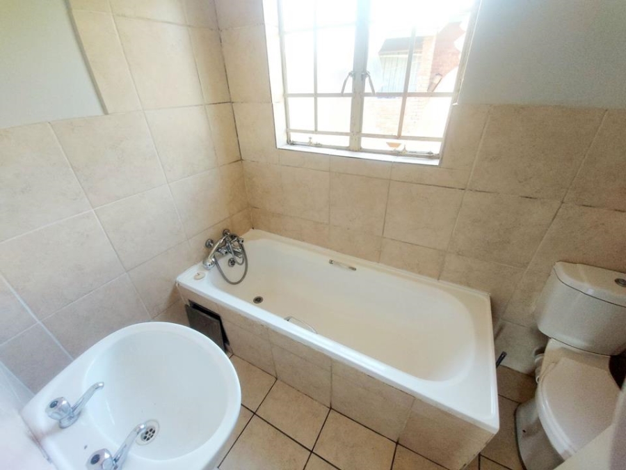 2 Bedroom Property for Sale in Pretoria Gardens Gauteng