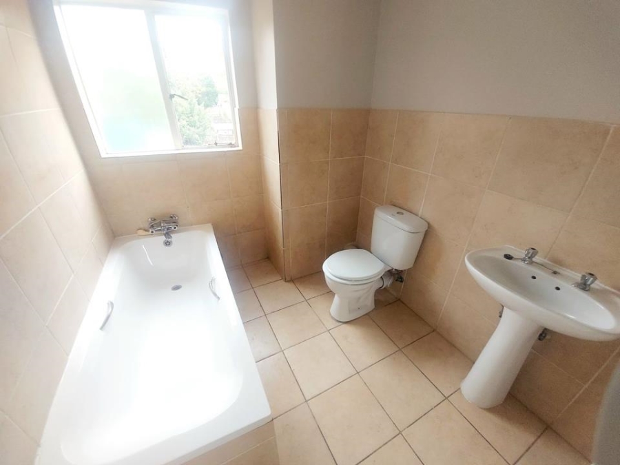 2 Bedroom Property for Sale in Pretoria Gardens Gauteng