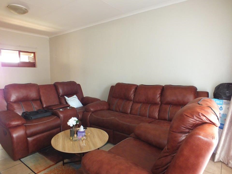 2 Bedroom Property for Sale in Olivedale Gauteng