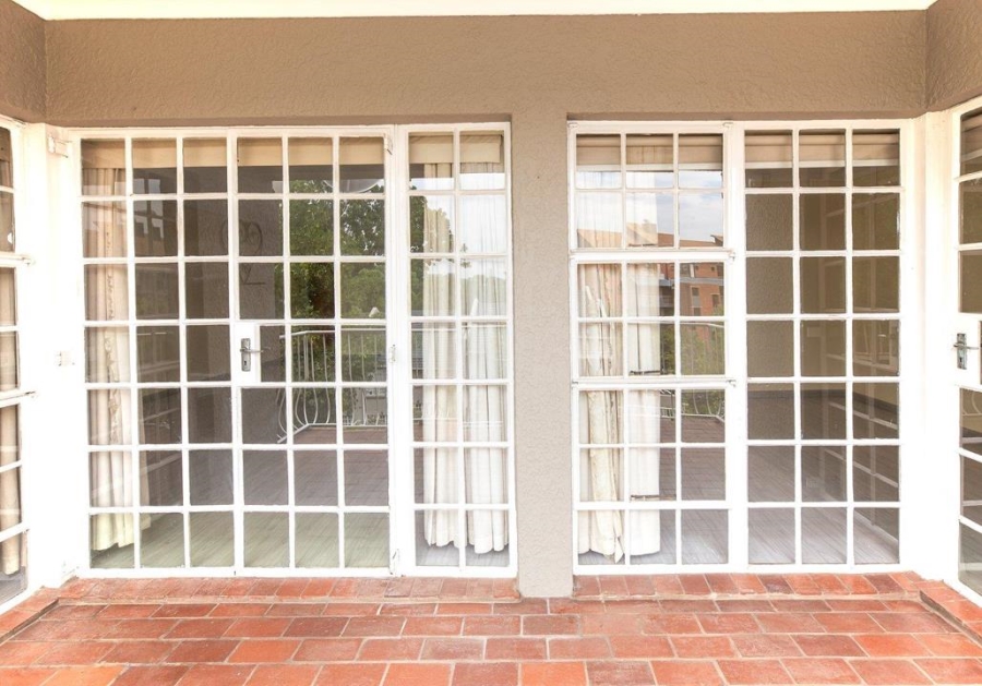 2 Bedroom Property for Sale in Atholl Gardens Gauteng