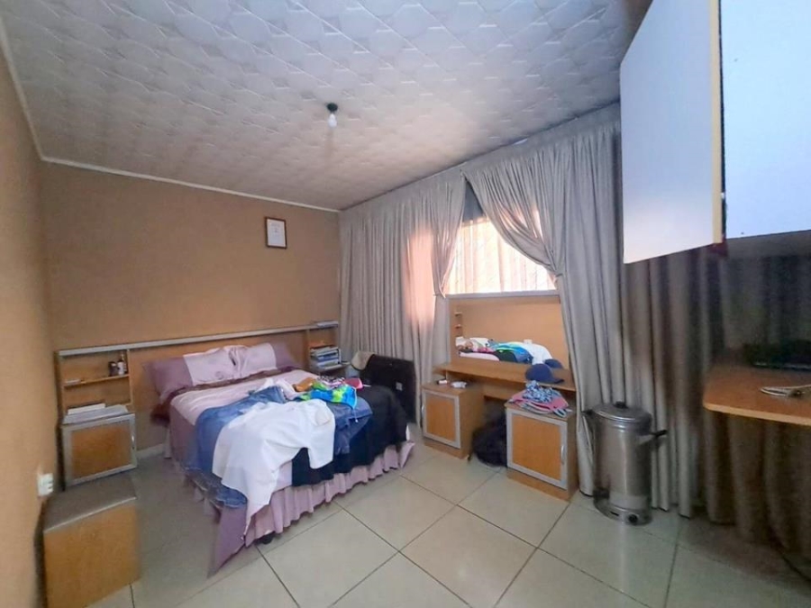 3 Bedroom Property for Sale in Jabavu Gauteng