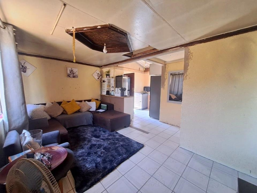 2 Bedroom Property for Sale in Palm Springs Gauteng