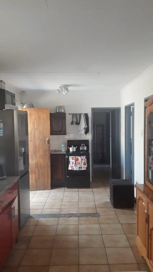 4 Bedroom Property for Sale in Protea North Gauteng