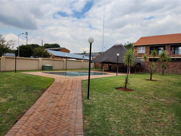 2 Bedroom Property for Sale in Sinoville Gauteng