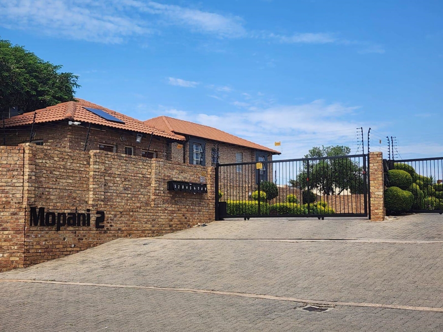 2 Bedroom Property for Sale in Montana Gauteng