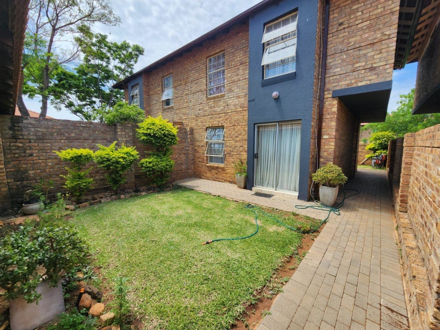 2 Bedroom Property for Sale in Montana Gauteng