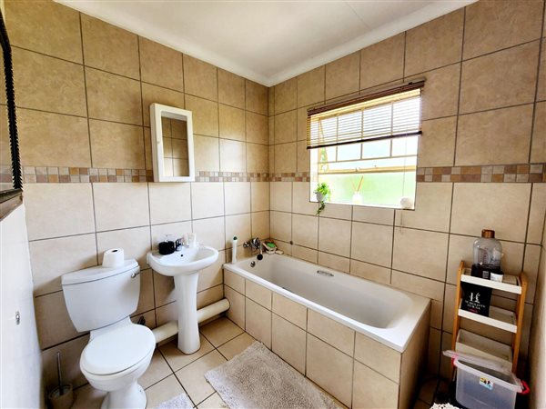 2 Bedroom Property for Sale in Montana Gauteng