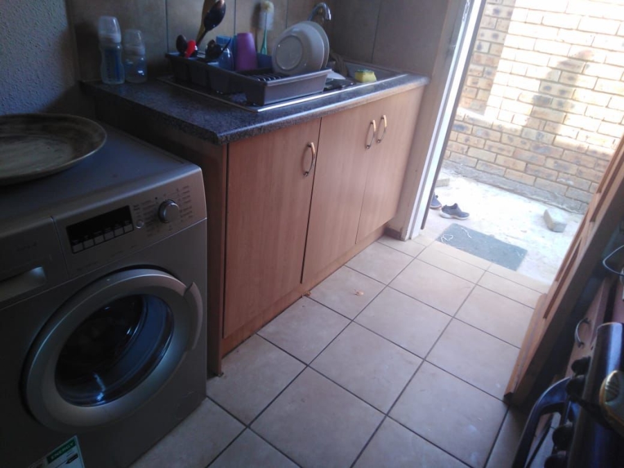 To Let 2 Bedroom Property for Rent in Cosmo City Gauteng