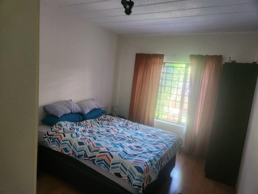 2 Bedroom Property for Sale in Magaliessig Gauteng