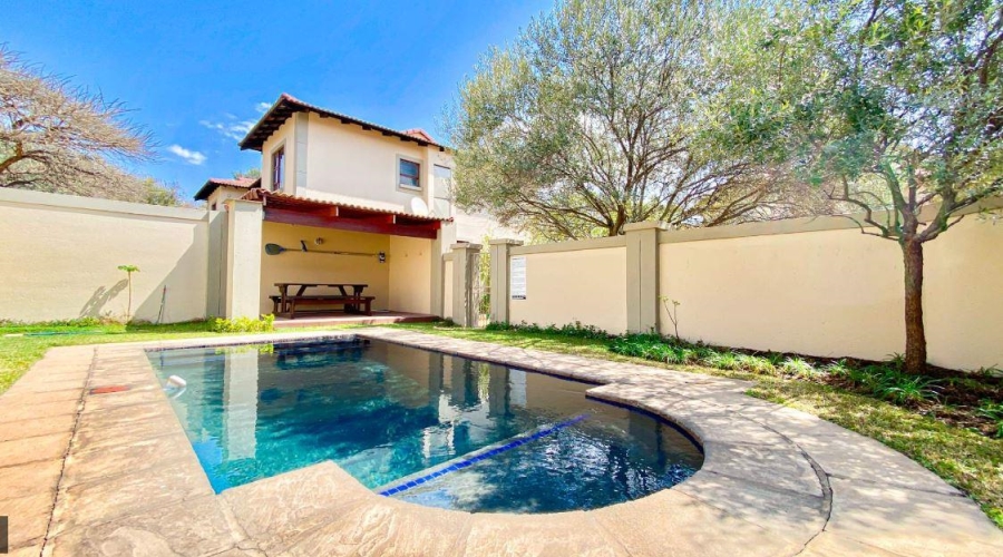 2 Bedroom Property for Sale in Bryanston Gauteng