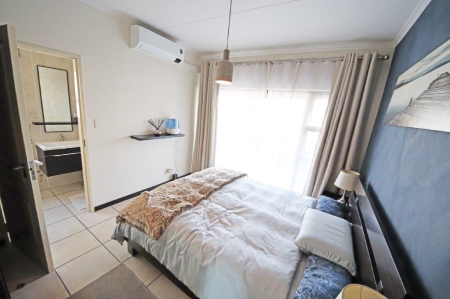 2 Bedroom Property for Sale in Greenstone Gate Gauteng