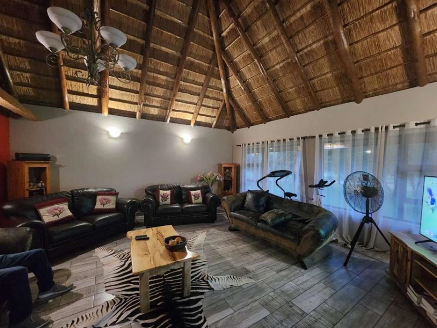 5 Bedroom Property for Sale in Kameelfontein Gauteng