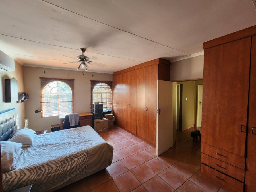 5 Bedroom Property for Sale in Alphen Park Gauteng