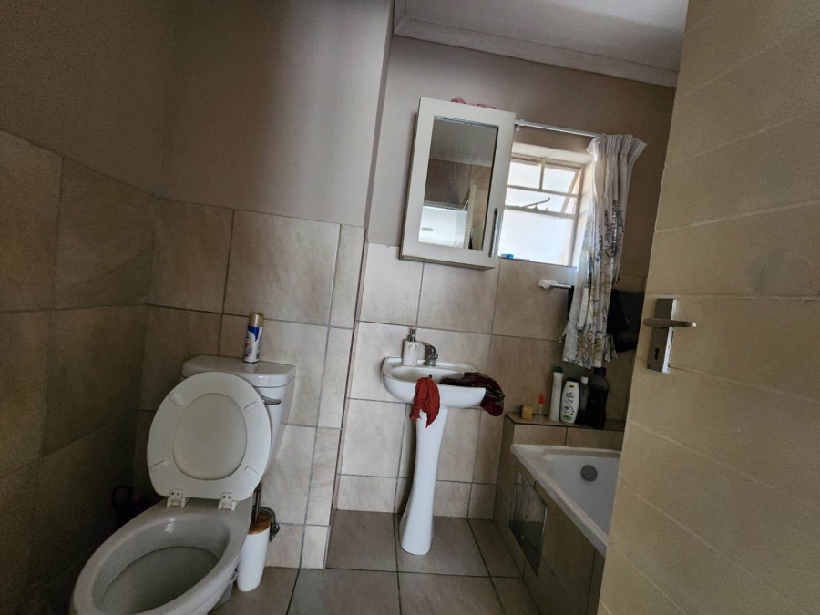 1 Bedroom Property for Sale in Annlin Gauteng