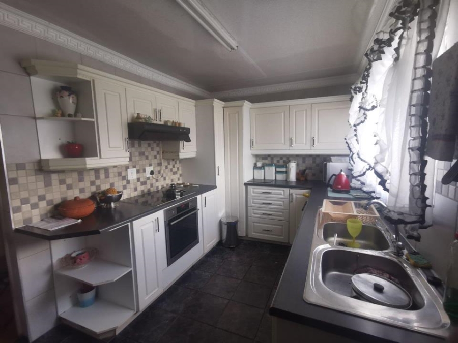 3 Bedroom Property for Sale in Ridgeway Gauteng