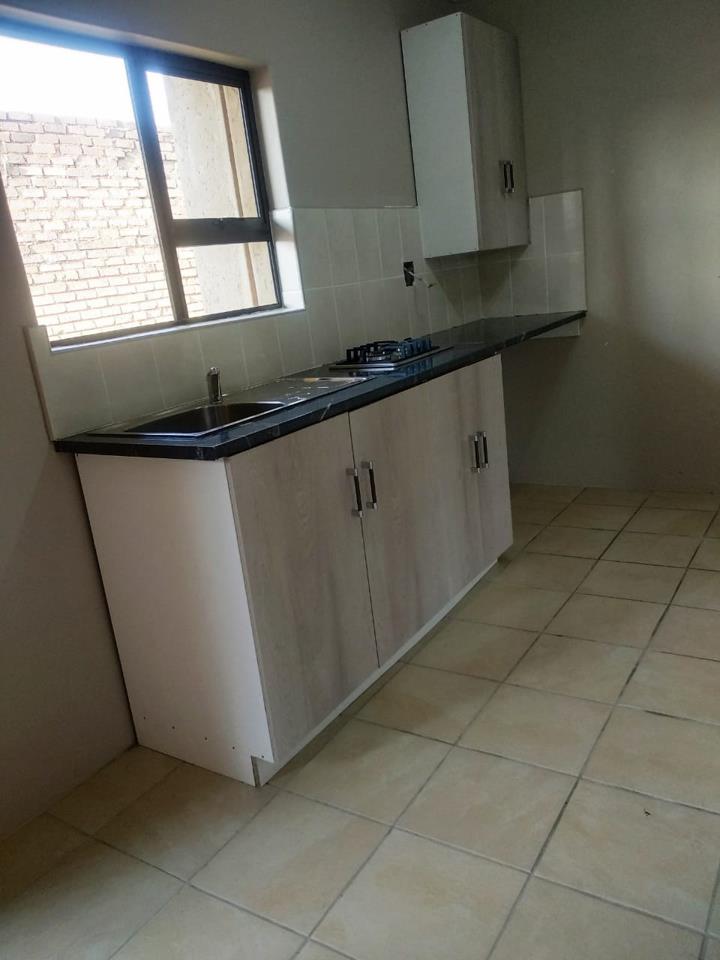 To Let 1 Bedroom Property for Rent in Meadowlands Gauteng