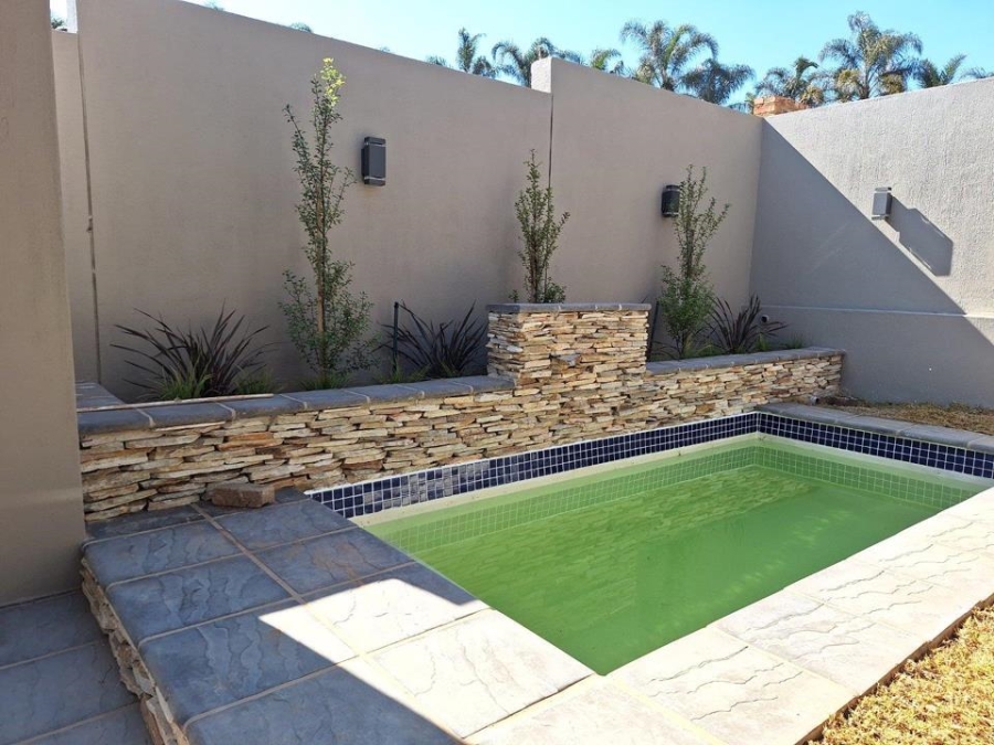 5 Bedroom Property for Sale in Chancliff Ridge Gauteng
