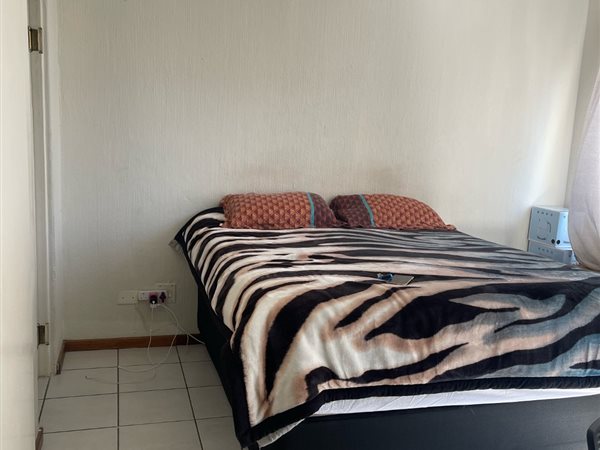 1 Bedroom Property for Sale in Corlett Gardens Gauteng