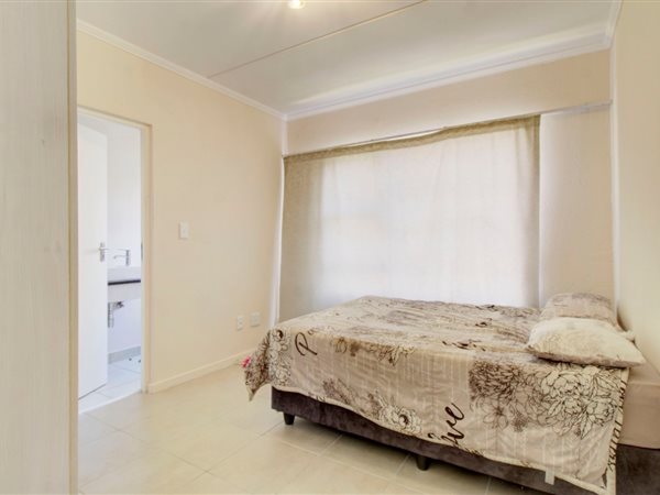 2 Bedroom Property for Sale in Beverley Gauteng