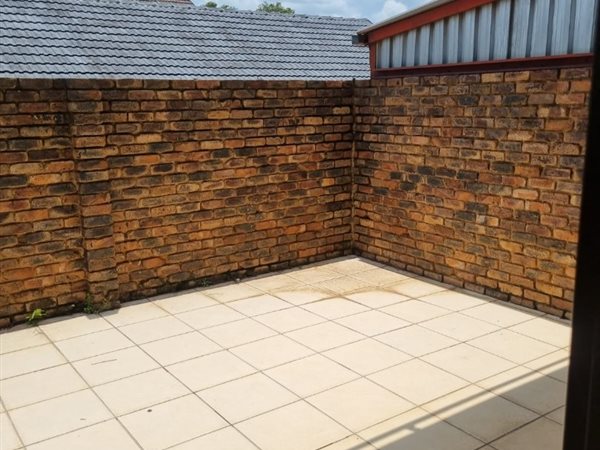 2 Bedroom Property for Sale in Silverton Gauteng