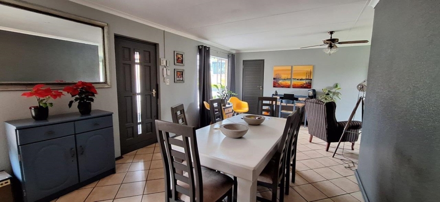 5 Bedroom Property for Sale in Rant En Dal Gauteng