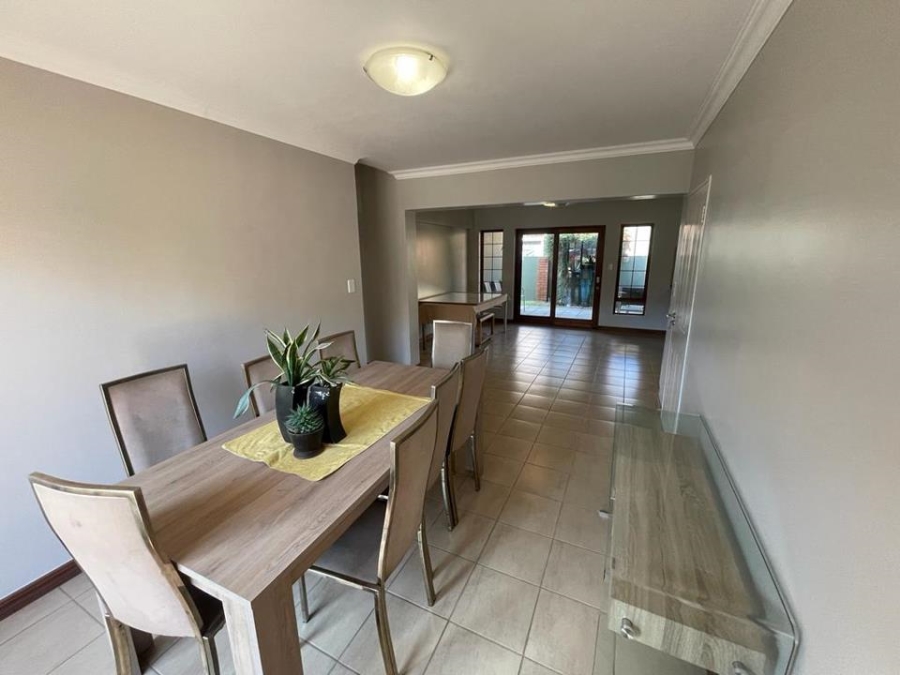 To Let 2 Bedroom Property for Rent in Olympus AH Gauteng
