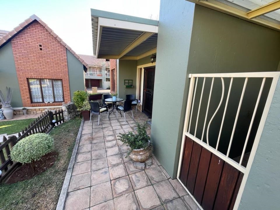 2 Bedroom Property for Sale in Olympus AH Gauteng