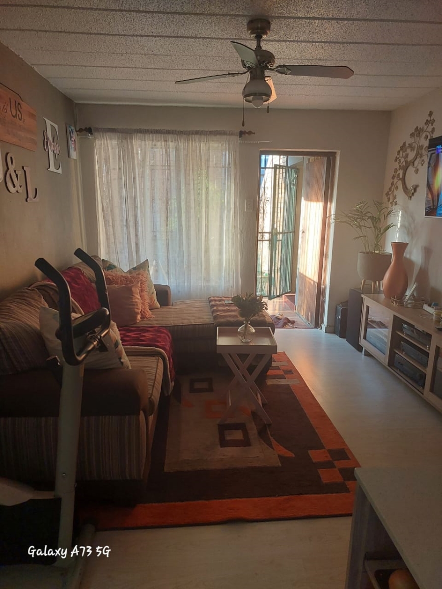 2 Bedroom Property for Sale in Glen Marais Ext 3 Gauteng