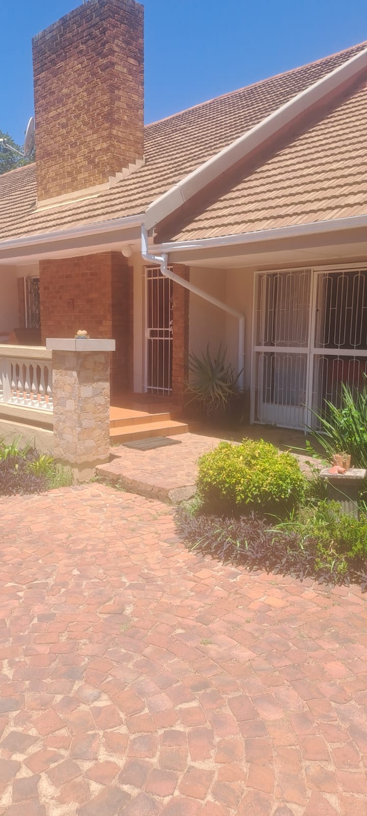 To Let 2 Bedroom Property for Rent in Lakefield Ext 21 Gauteng