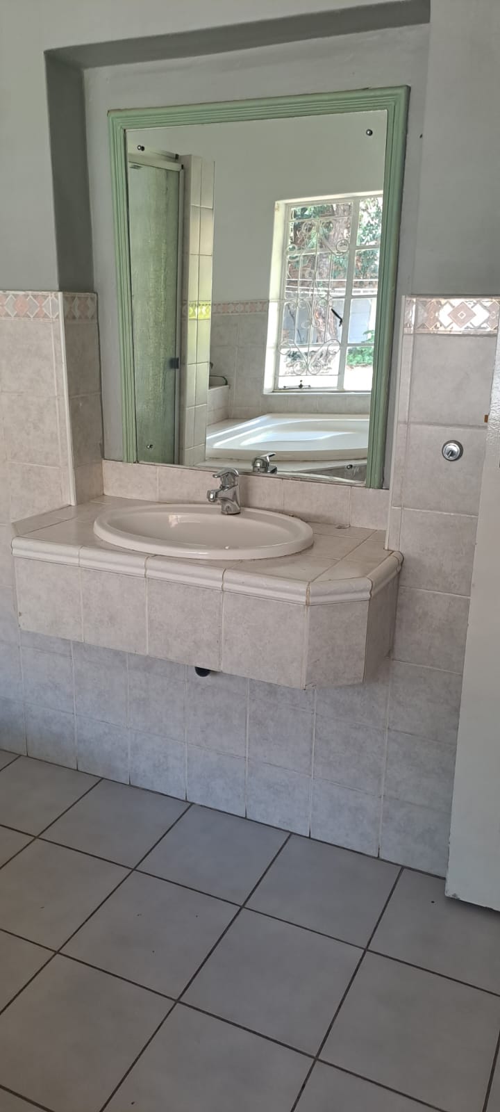 To Let 2 Bedroom Property for Rent in Lakefield Ext 21 Gauteng