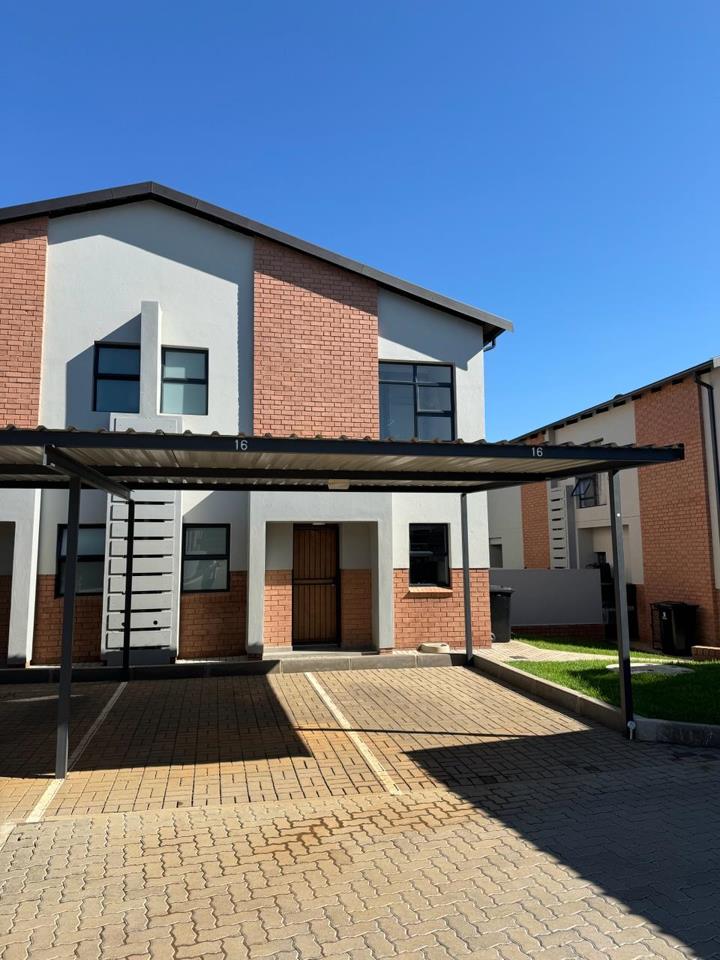 To Let 3 Bedroom Property for Rent in Alberante Gauteng