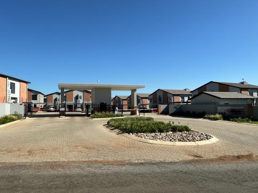 To Let 3 Bedroom Property for Rent in Alberante Gauteng