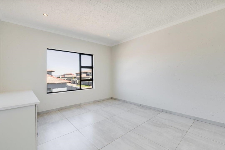 4 Bedroom Property for Sale in Halfway House Gauteng