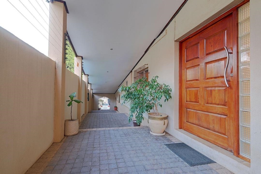 5 Bedroom Property for Sale in Kensington Gauteng