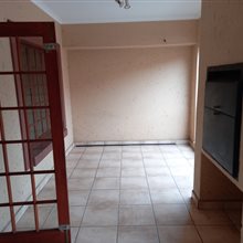 To Let 2 Bedroom Property for Rent in Raslouw Gauteng