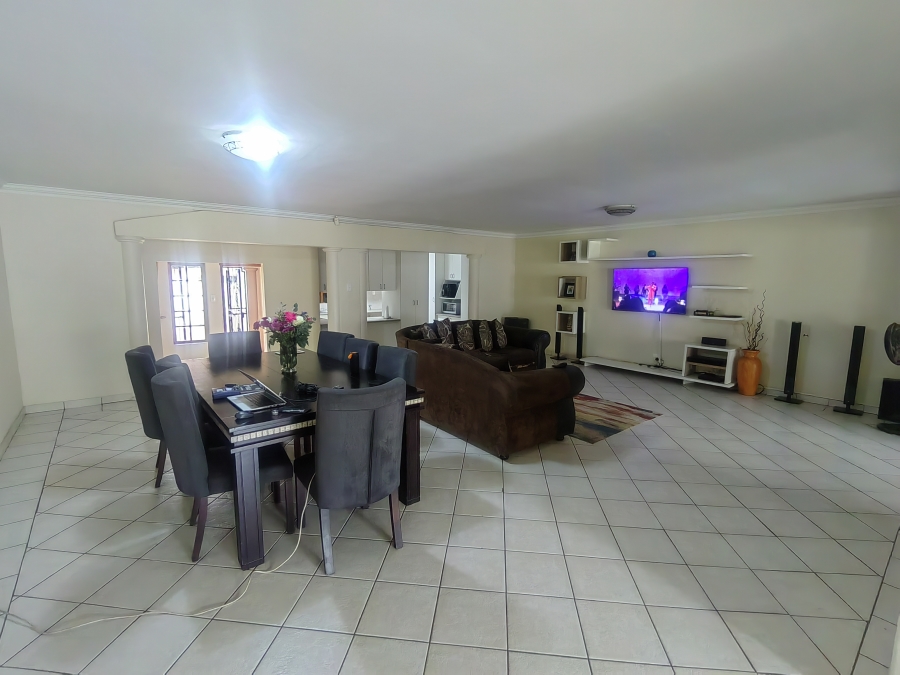 3 Bedroom Property for Sale in The Orchards Gauteng