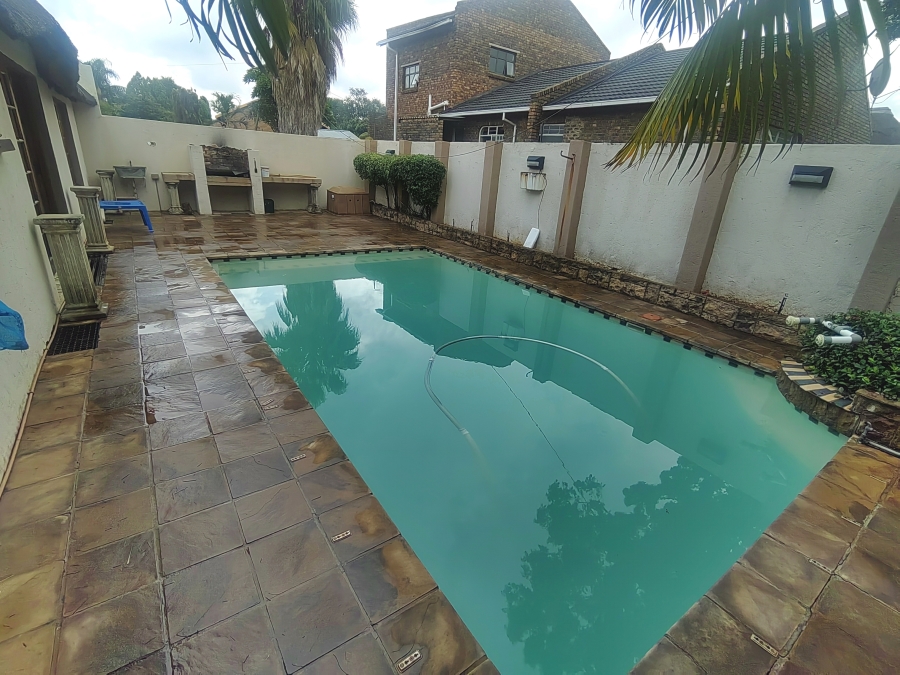 3 Bedroom Property for Sale in The Orchards Gauteng