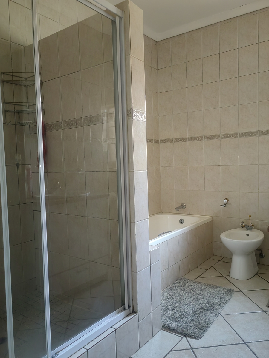 3 Bedroom Property for Sale in The Orchards Gauteng