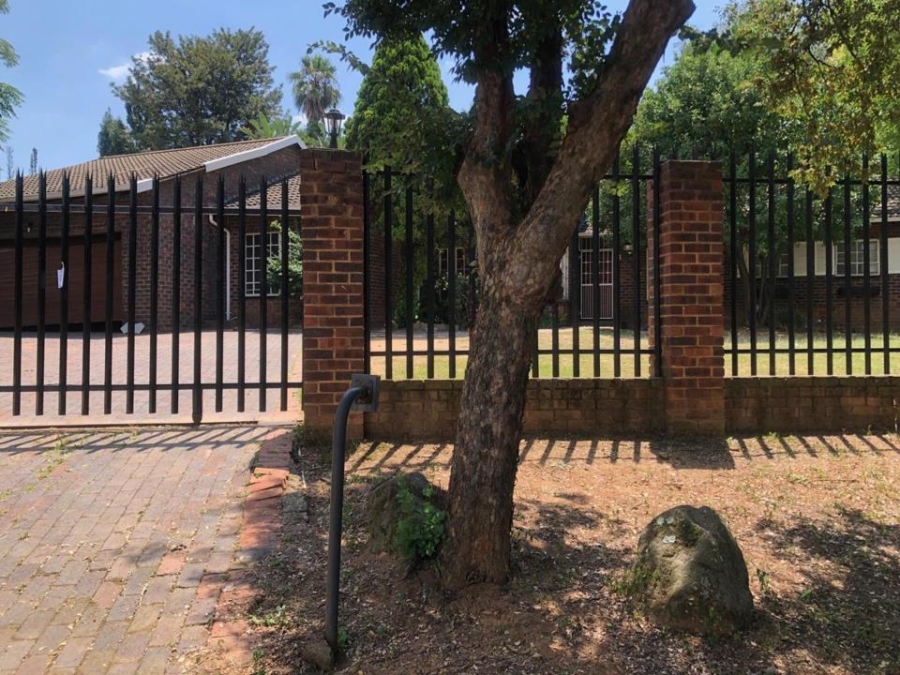 To Let 4 Bedroom Property for Rent in Randpark Ridge Gauteng