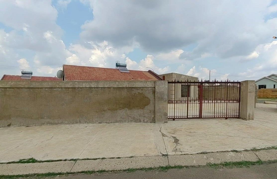 3 Bedroom Property for Sale in Lenasia South Gauteng
