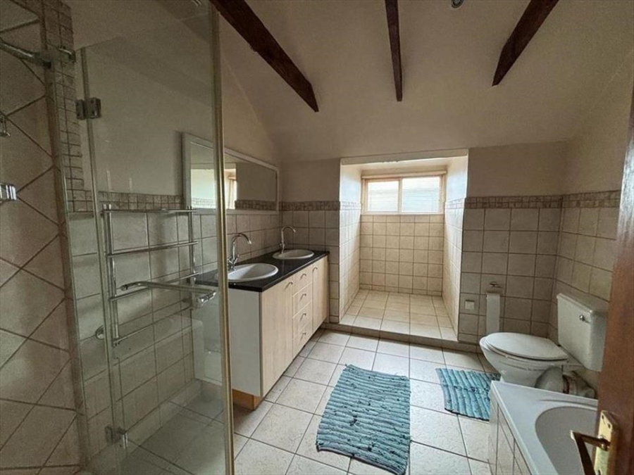 5 Bedroom Property for Sale in Parkdene Gauteng