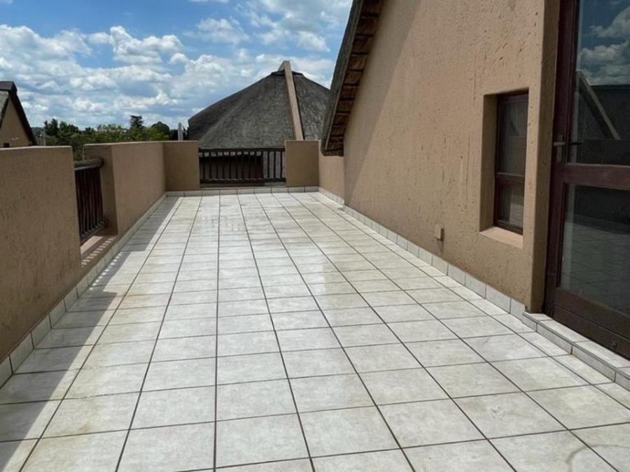 2 Bedroom Property for Sale in Sunninghill Gauteng