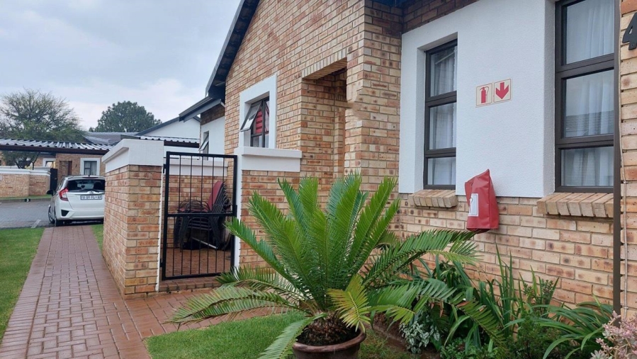 2 Bedroom Property for Sale in Beyers Park Gauteng