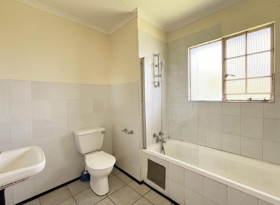 2 Bedroom Property for Sale in Boskruin Gauteng