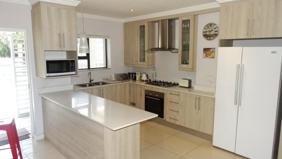 2 Bedroom Property for Sale in Bryanston Gauteng