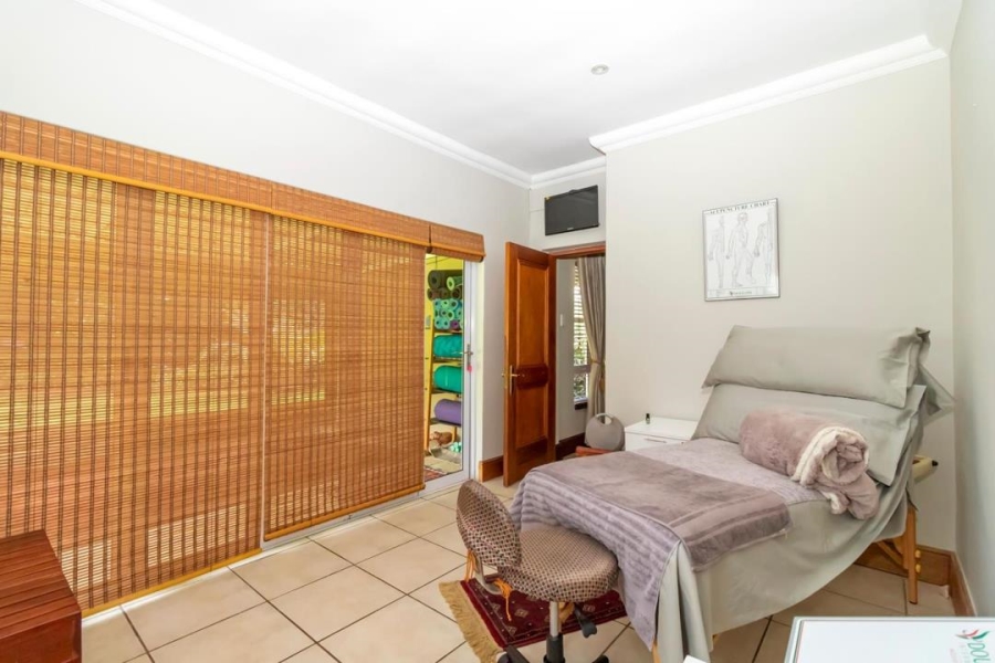 5 Bedroom Property for Sale in Bryanston Gauteng