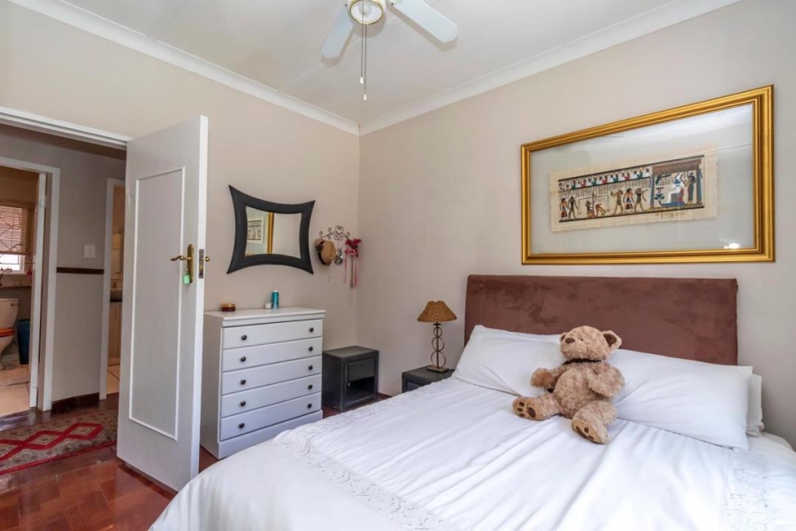 6 Bedroom Property for Sale in Blairgowrie Gauteng