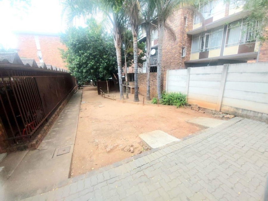 1 Bedroom Property for Sale in Mountain View Gauteng